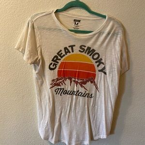 Great Smoky Mountains Tailgate Super Soft T-shirt - Size Medium